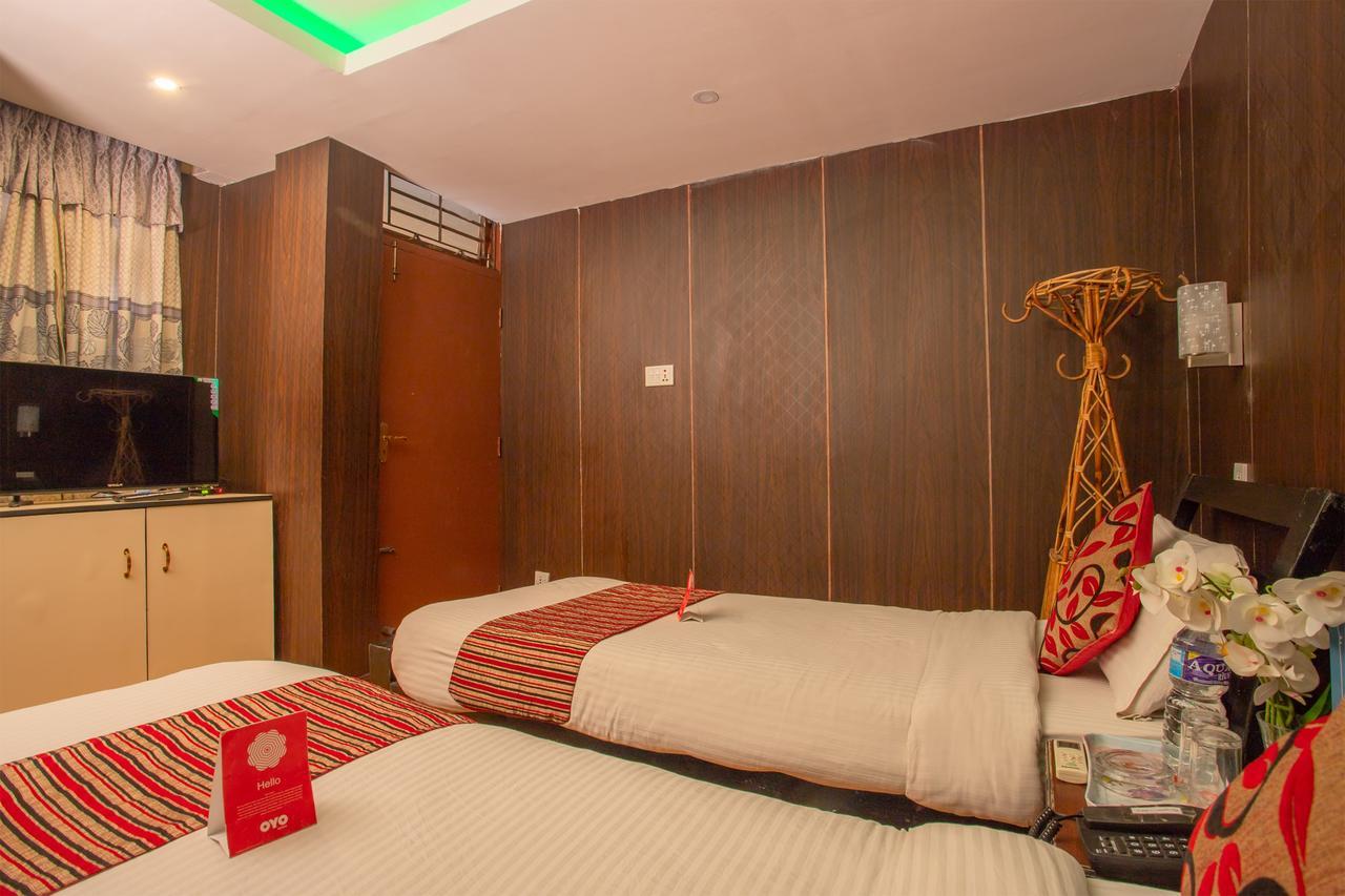 Traveler'S Holiday Inn カトマンズ エクステリア 写真